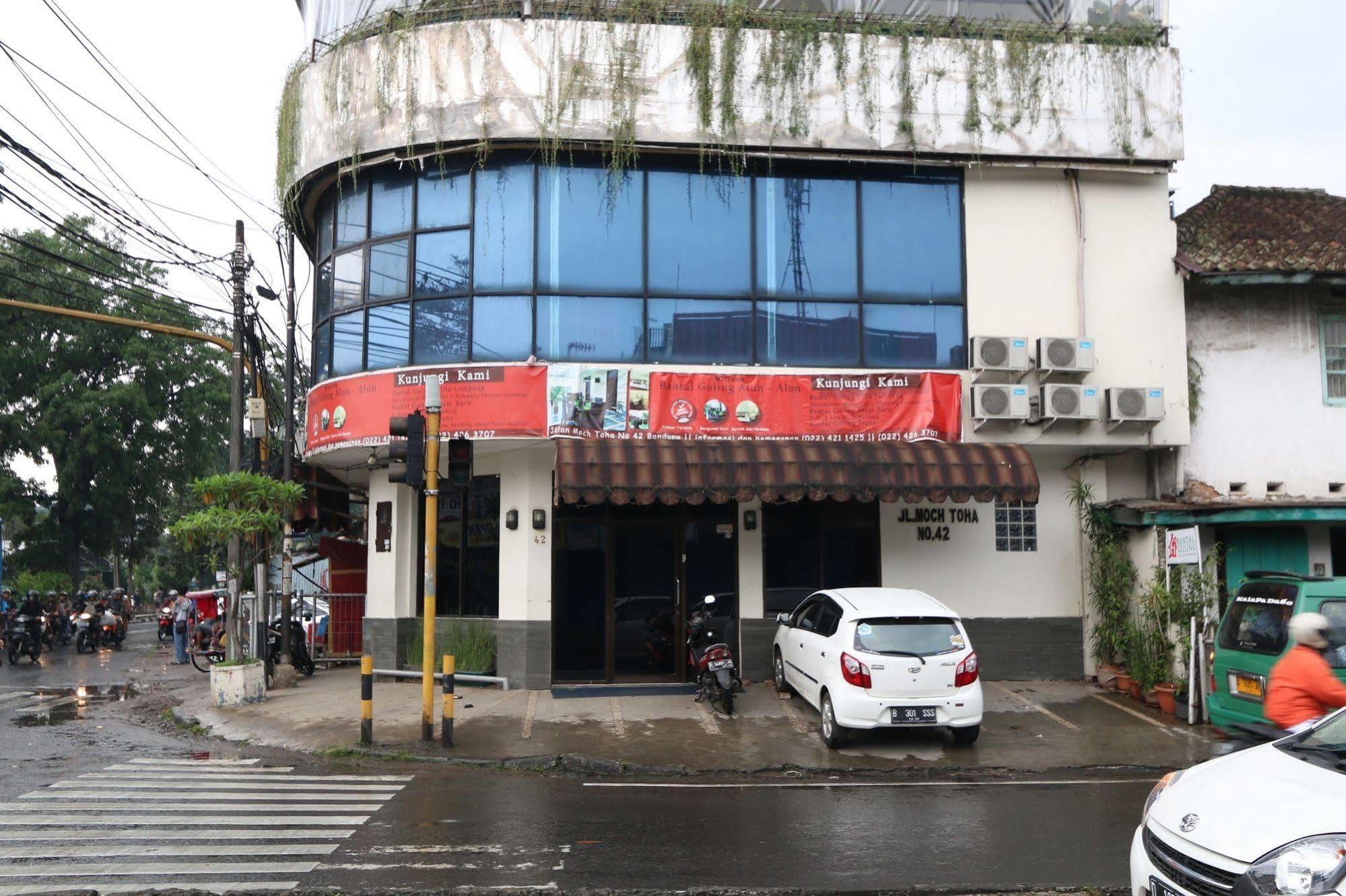 Bantal Guling Alun Alun Bandung Ξενοδοχείο Εξωτερικό φωτογραφία